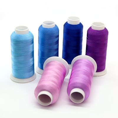 4000 Yard/cone Polyester κεντημένο νήμα για μηχανή κεντημάτων παρτίδα απόθεμα 700 χρώματα